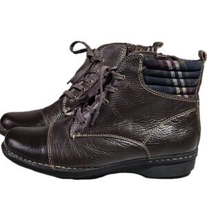 Clarks Plaid Whistle Black Pebbled Leather Zip Ankle Boots Women Size 7.5 Hiking